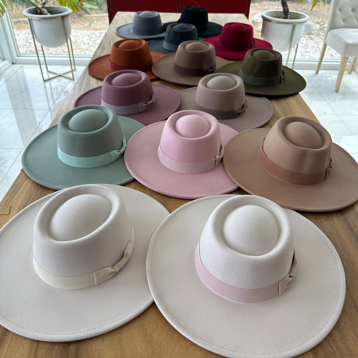 VEGAN FELT BOATER HAT WITH RIBBON