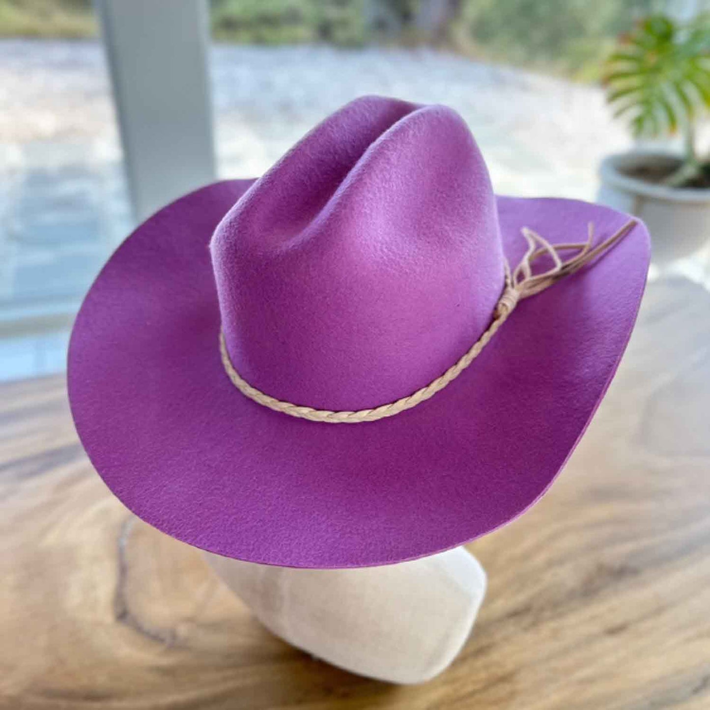 WOOL CATTLEMAN COWBOY WESTERN HAT W/ SUEDE BELT