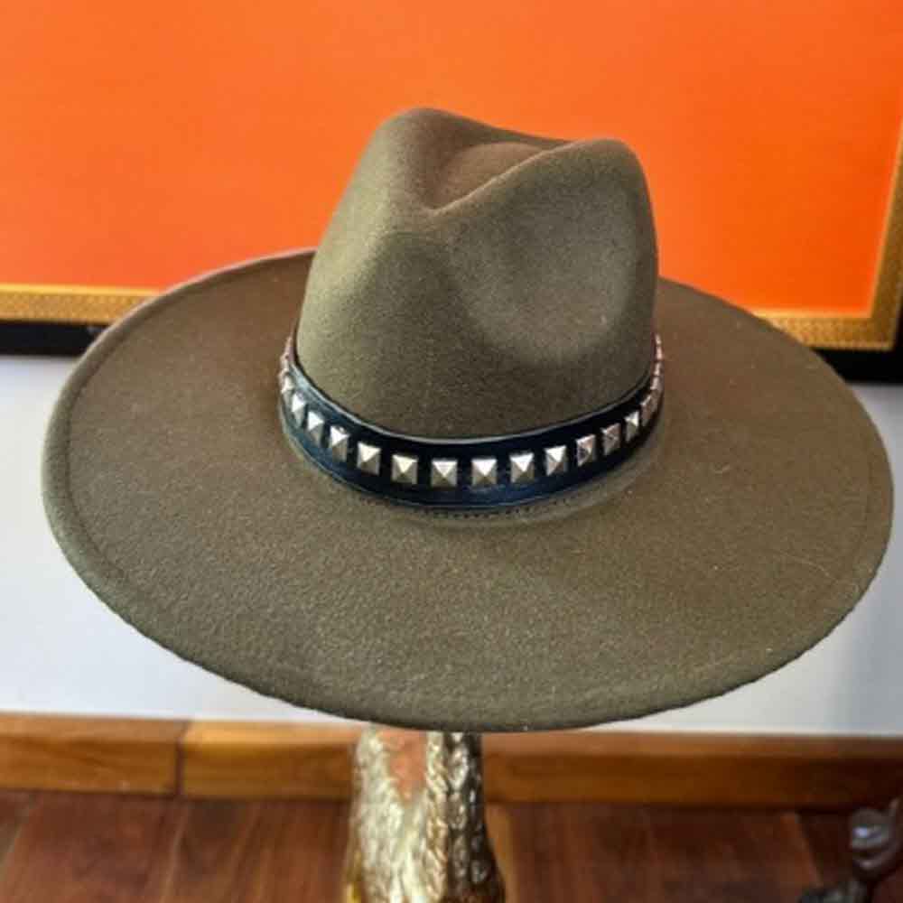 VEGAN FELT FEDORA W/STUDDED LEATHER BELT