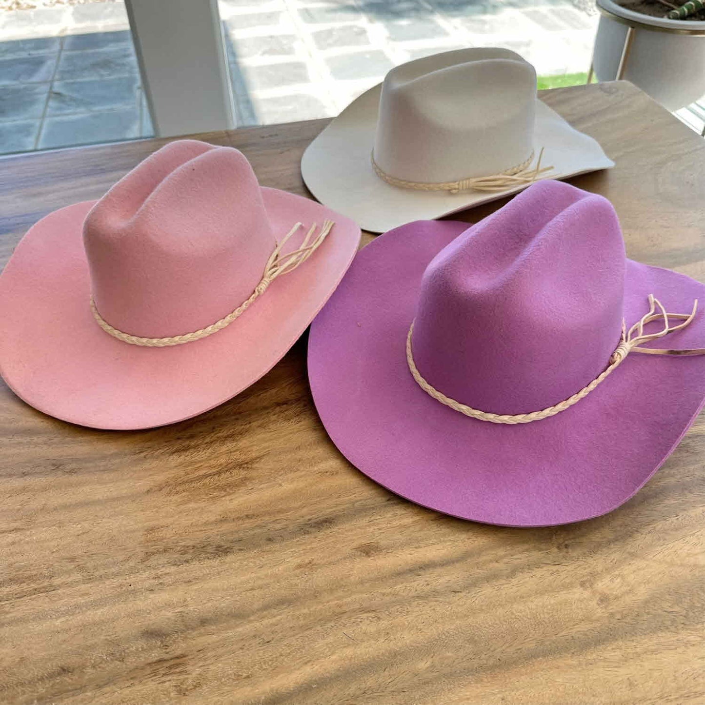 WOOL CATTLEMAN COWBOY WESTERN HAT W/ SUEDE BELT
