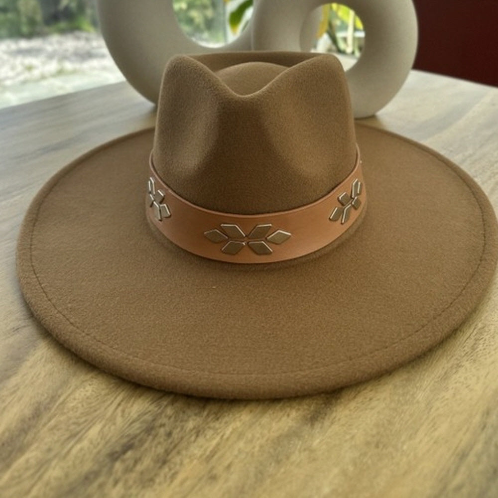 VEGAN FELT RANCHER HAT WITH STUDDED LEATHER BELT