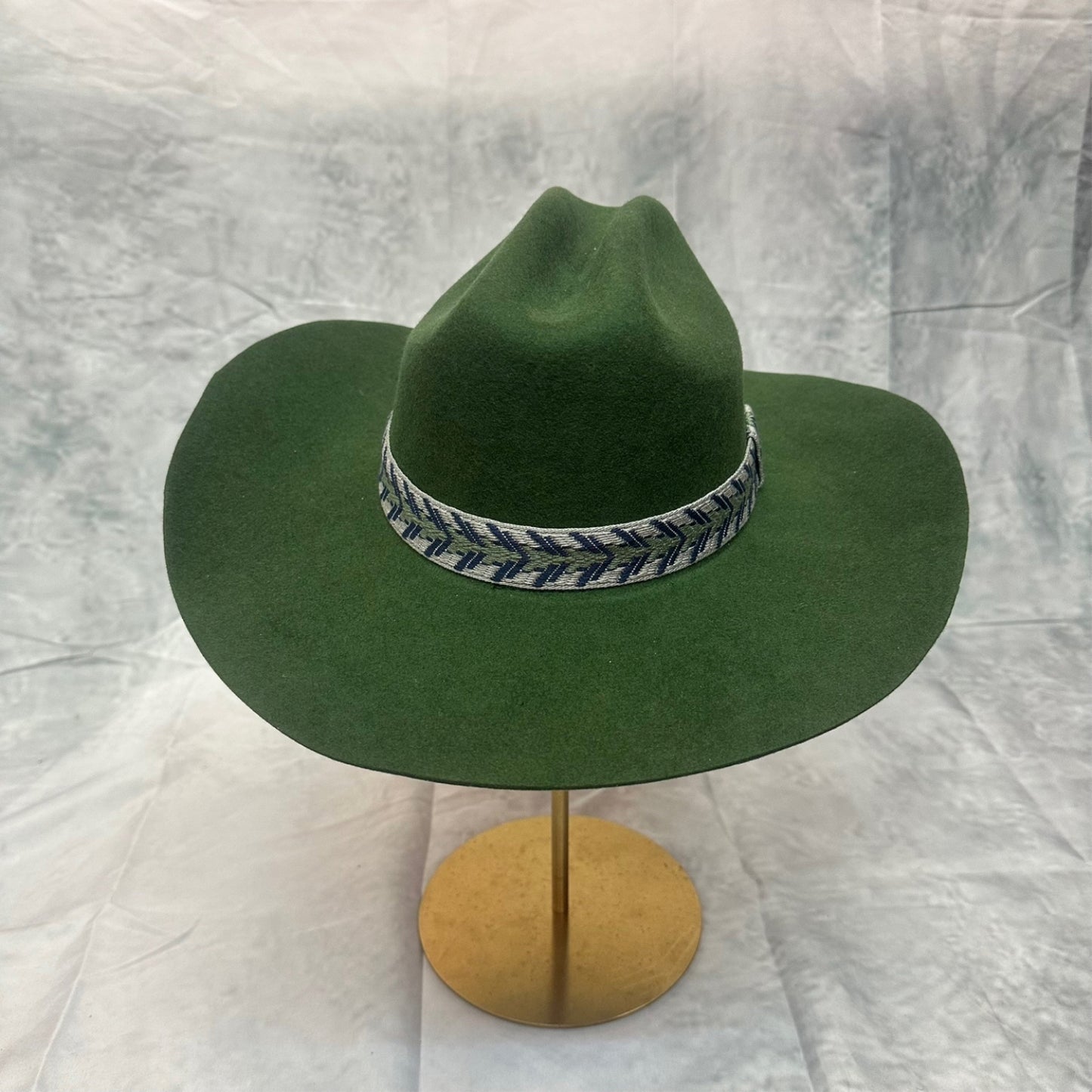 AUSTRIAN WOOLVINTAGE  CATTLEMAN  HAT WITH JAQUARD TAPE