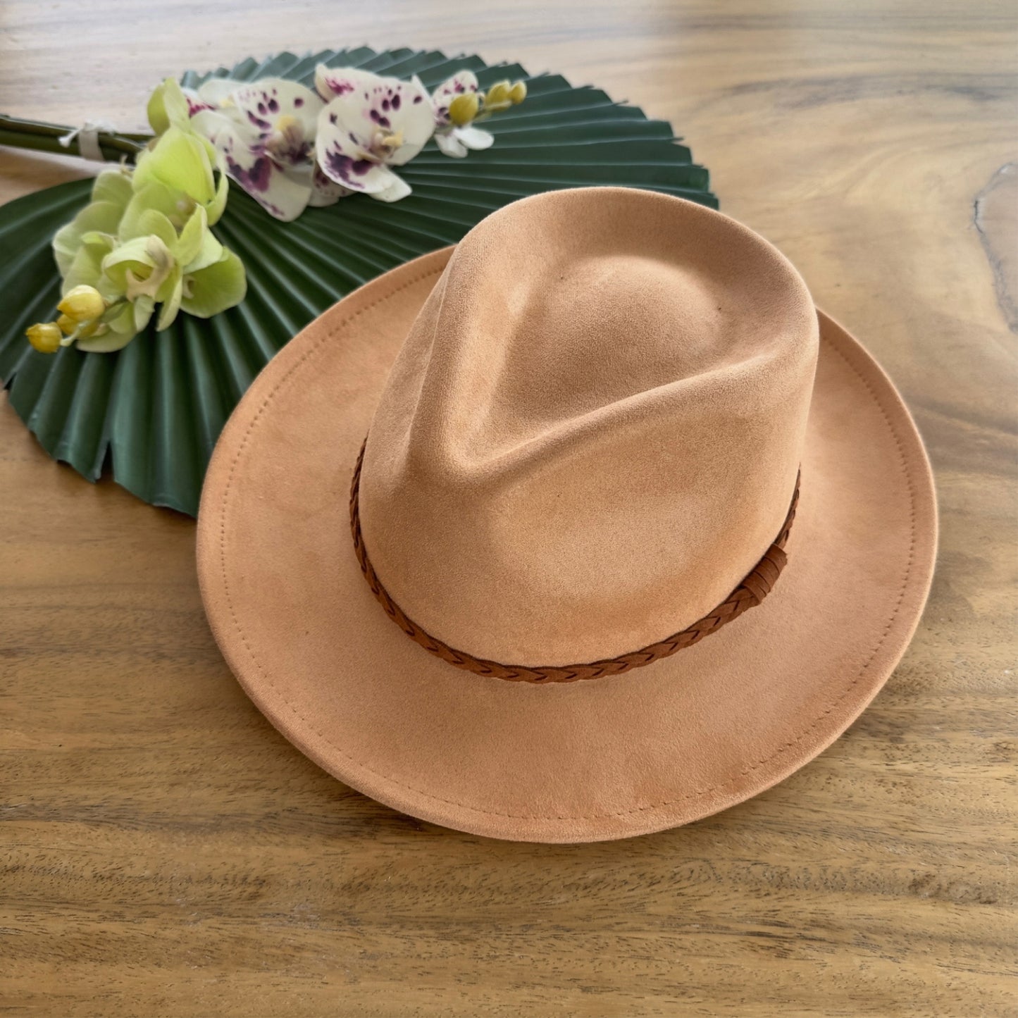 SHORT BRIM SUEDE RANCHER HAT  W/ BRAIDE SUEDE BEELT