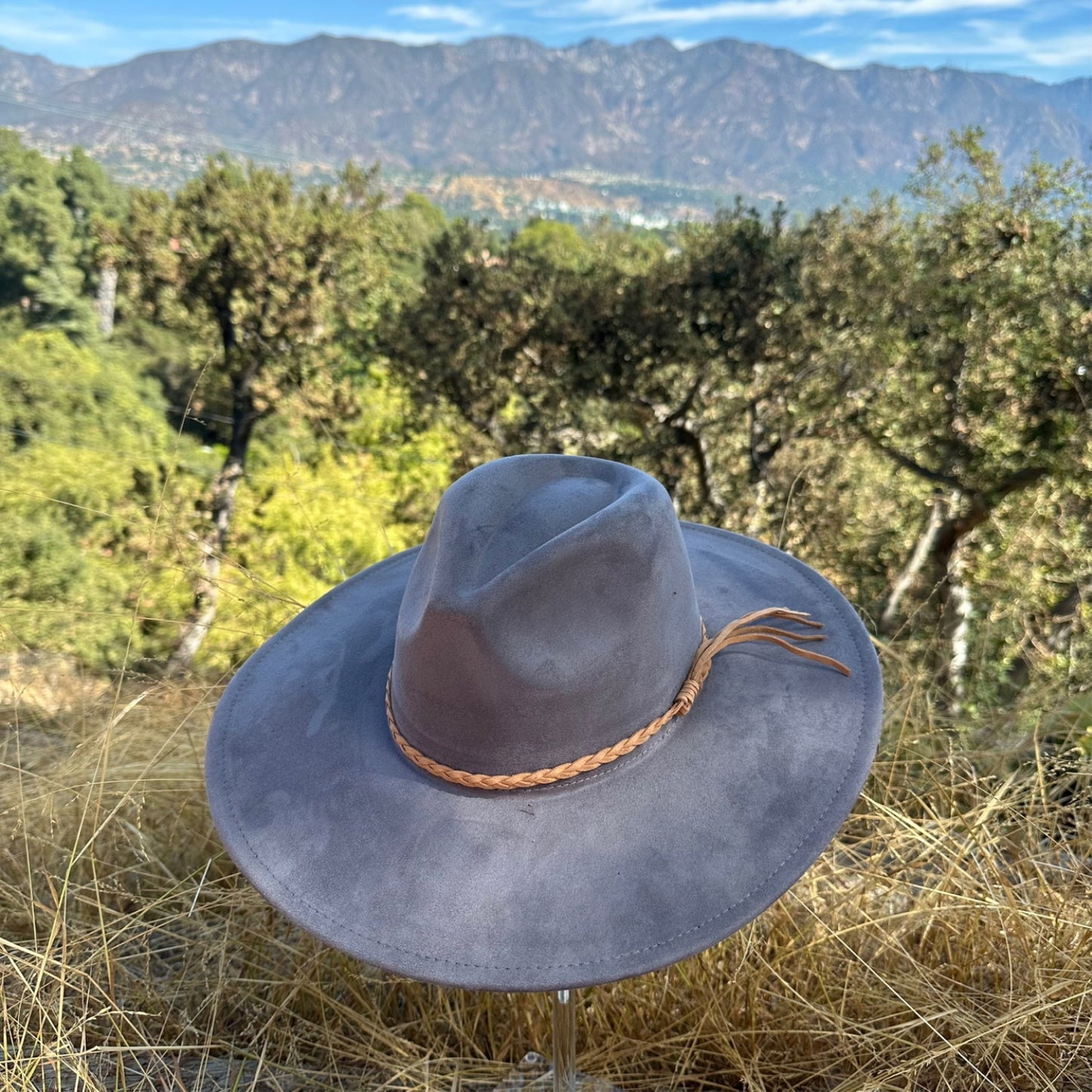 WIDE BRIM VEGAN SUEDE HAT WIDE BRAID BELT