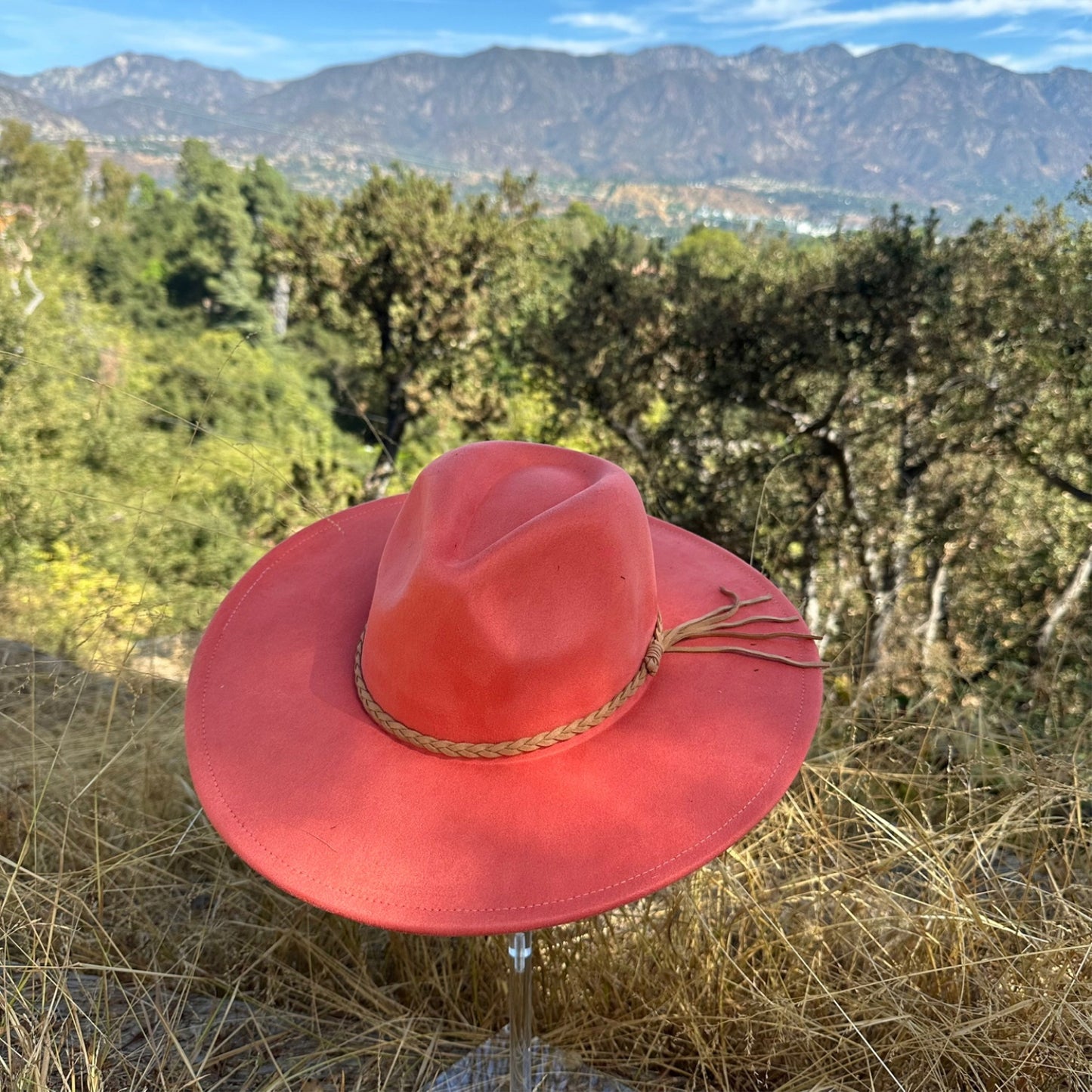 WIDE BRIM VEGAN SUEDE HAT WIDE BRAID BELT