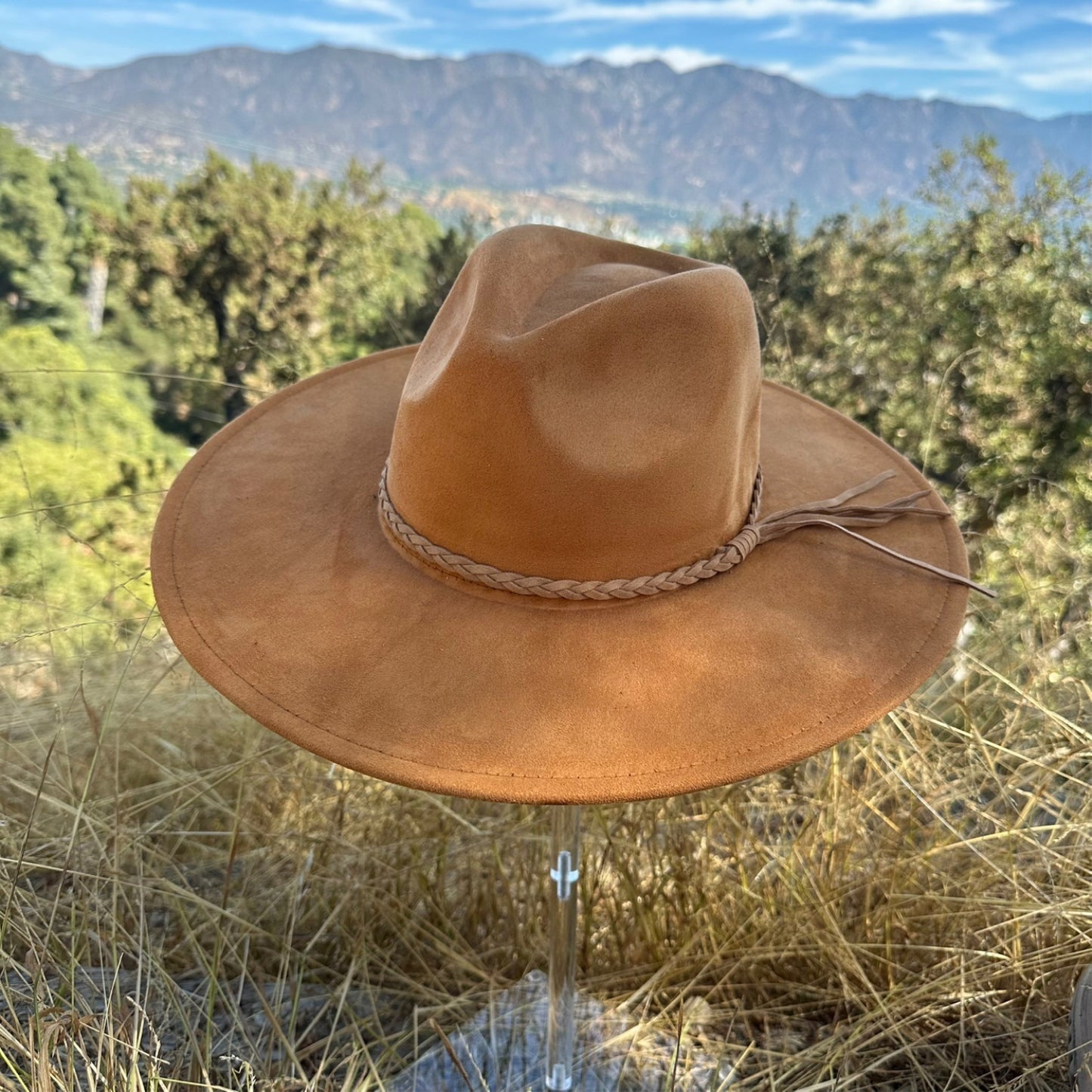 WIDE BRIM VEGAN SUEDE HAT WIDE BRAID BELT