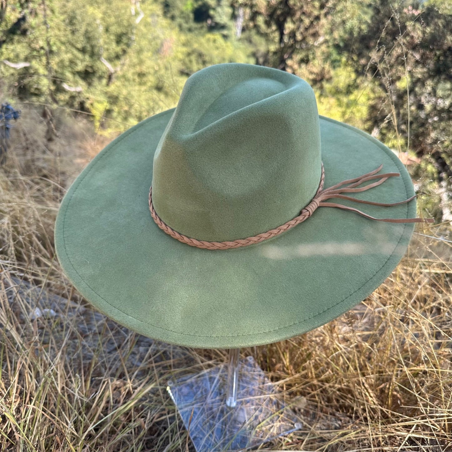 WIDE BRIM VEGAN SUEDE HAT WIDE BRAID BELT