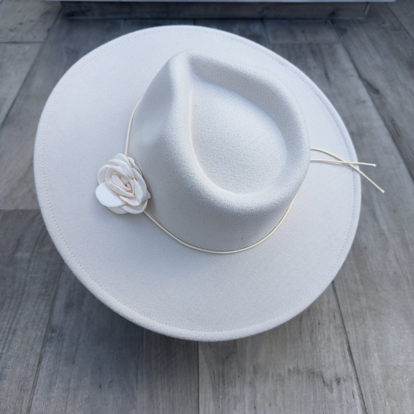 The Vegan Felt Rancher Hat – Feminine & Chic!
