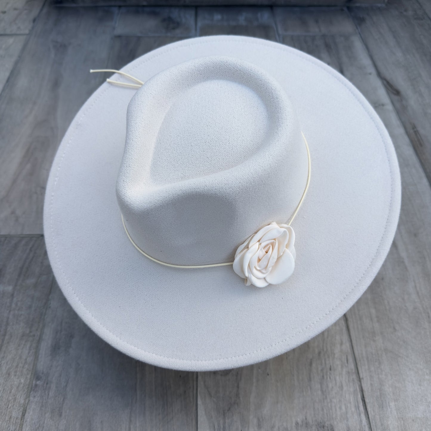 The Vegan Felt Rancher Hat – Feminine & Chic!