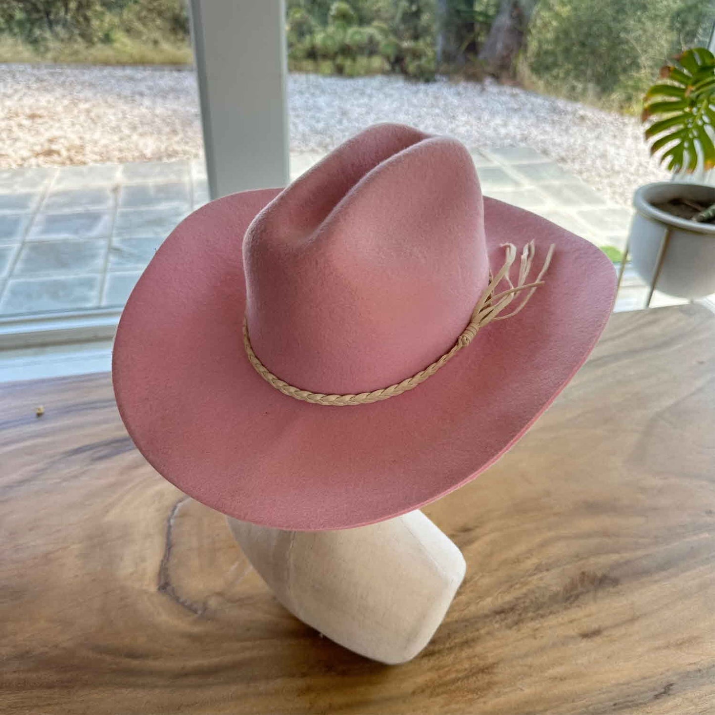 WOOL CATTLEMAN COWBOY WESTERN  HAT W/ SUEDE BELT