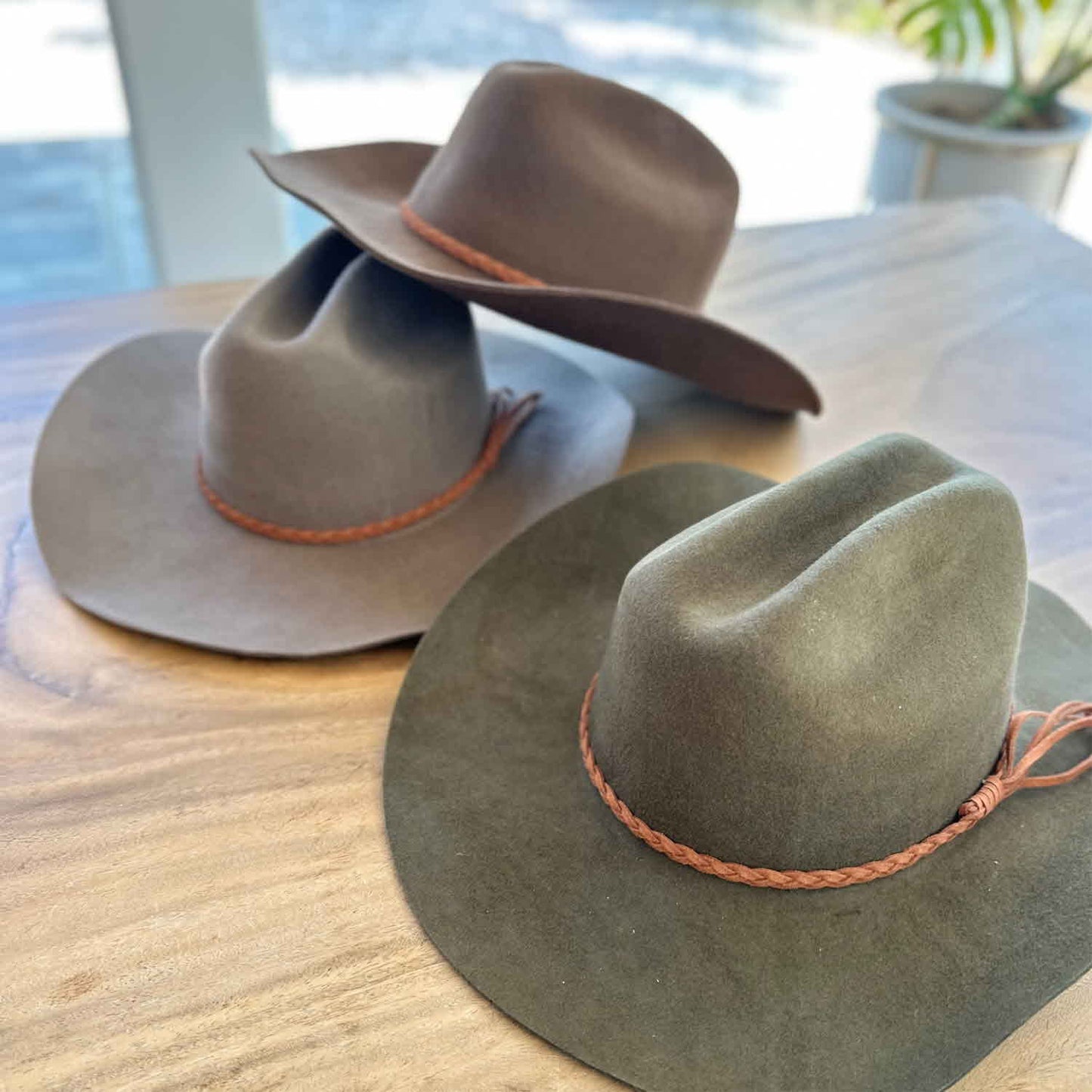 WOOL CATTLEMAN COWBOY WESTERN  HAT W/ SUEDE BELT