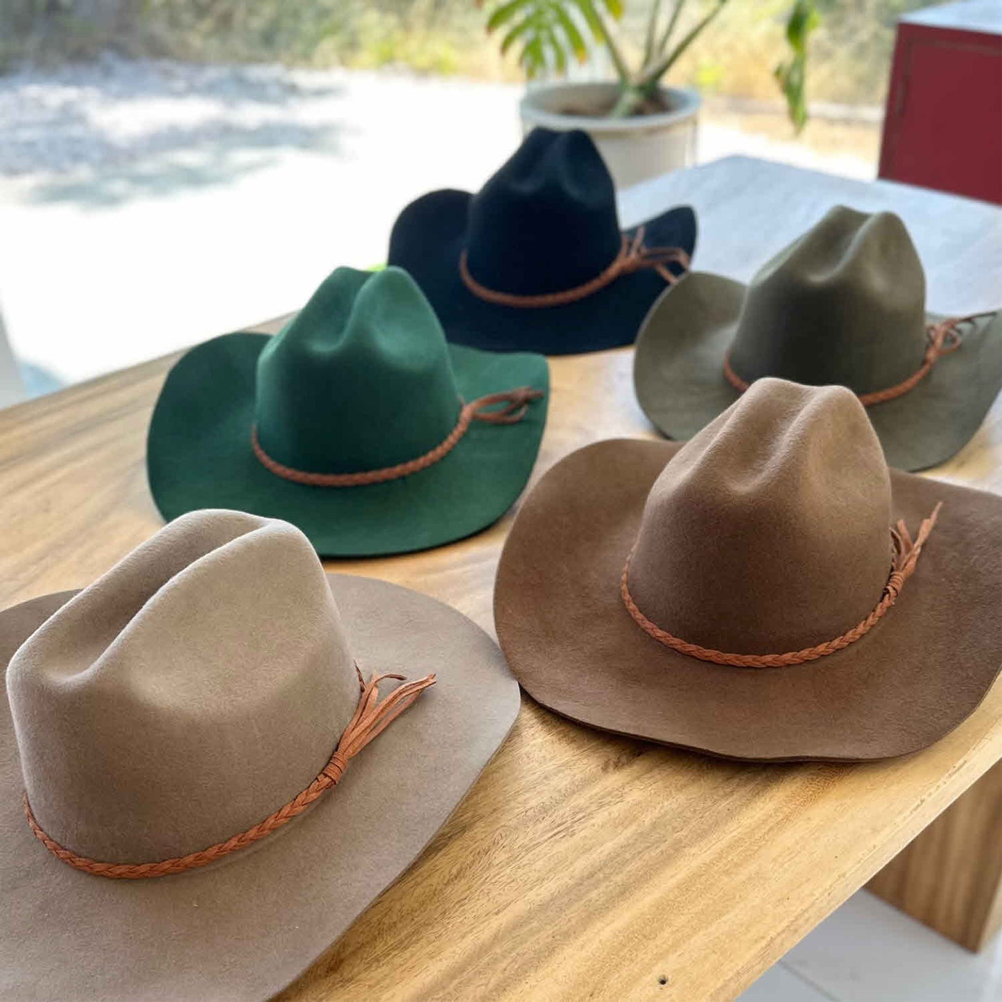 WOOL CATTLEMAN COWBOY WESTERN  HAT W/ SUEDE BELT