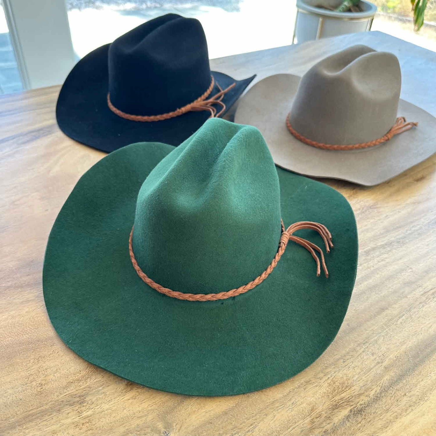 WOOL CATTLEMAN COWBOY WESTERN  HAT W/ SUEDE BELT