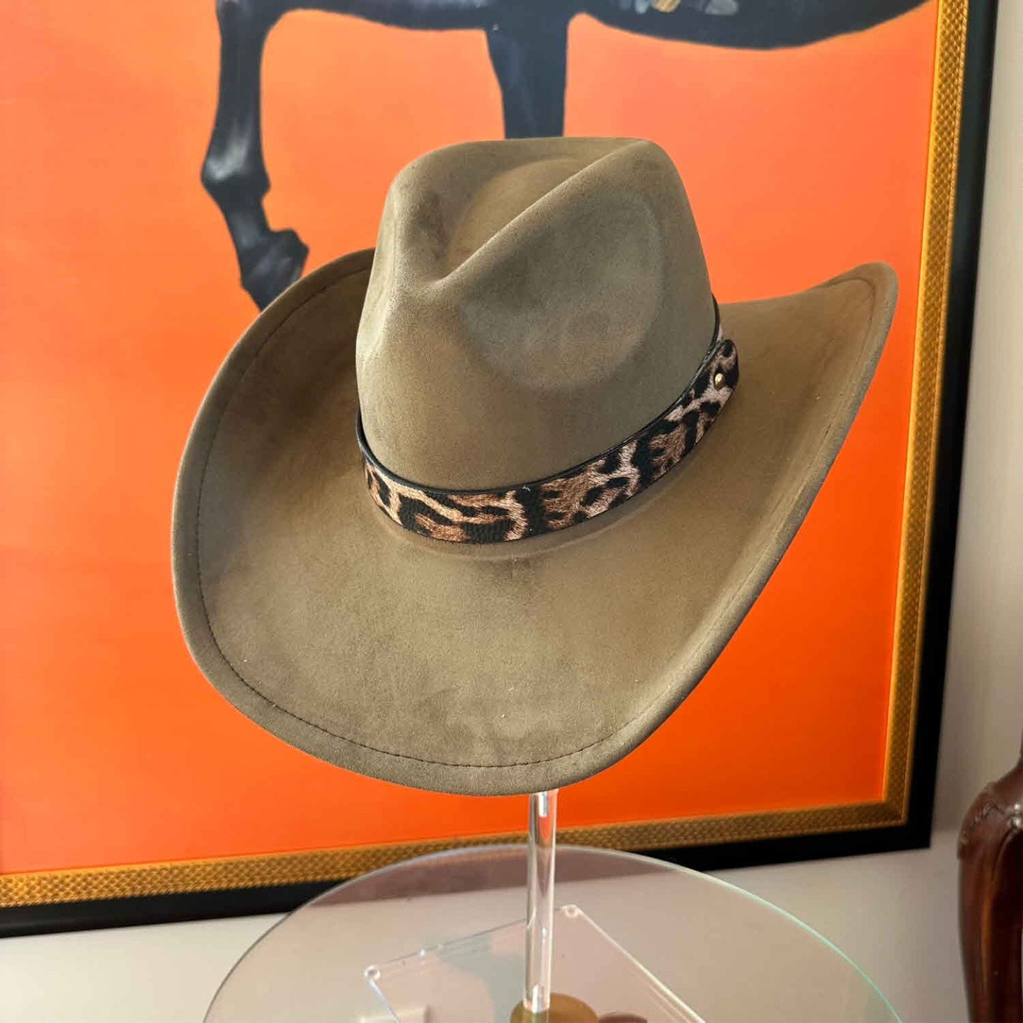 VEGAN SUEDE COWBOY HAT W / LEOPARD LEATHER BELT